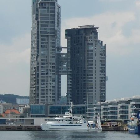 Ajk Apartament W Sea Towers グディニャ エクステリア 写真